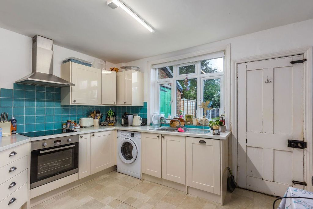 Property photo 2 of 9