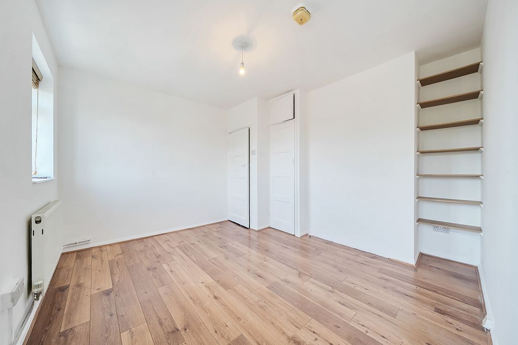 Property photo 3 of 20 1341057-13-689B25...