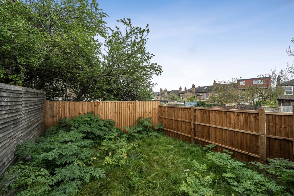 Property photo 3 of 21 1442238-2-69Dceaf...