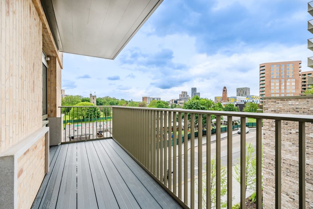 Property photo 2 of 15 1130073 (9)