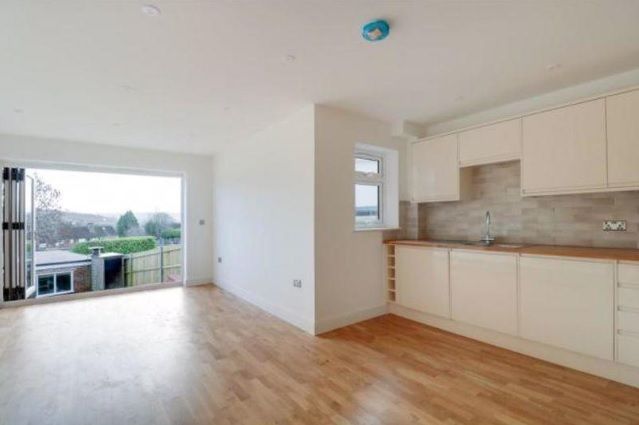 Property photo 3 of 15 4