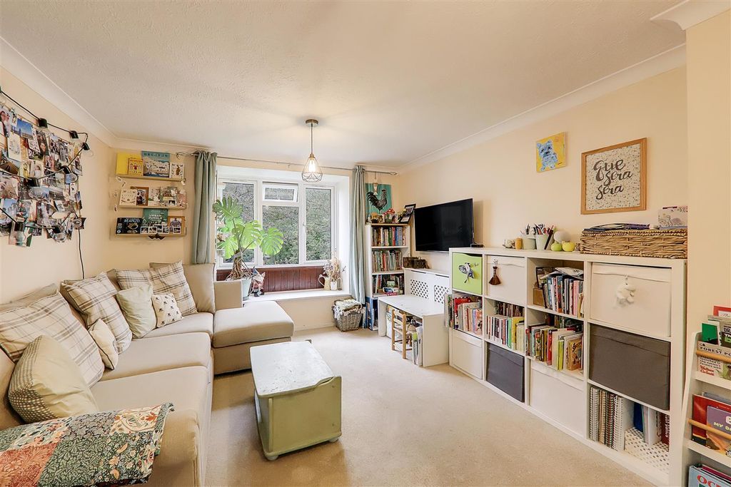 Property photo 3 of 11 Img_2007-Img_2009.Jpg