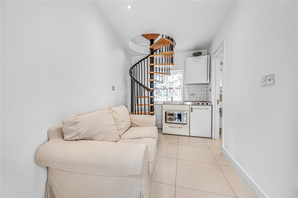 Property photo 3 of 13 Picture No. 23