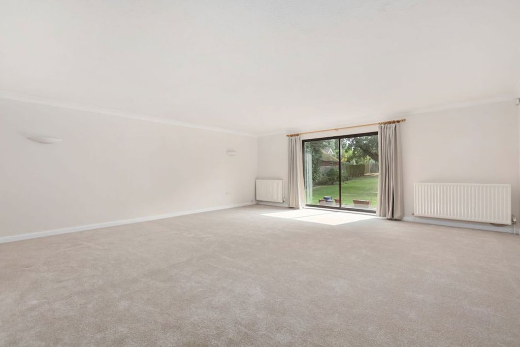 Property photo 3 of 8
