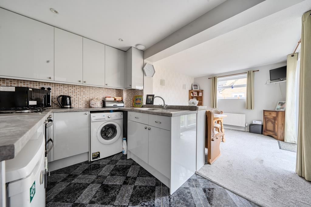 Property photo 3 of 20 Kitchen/Dining Room