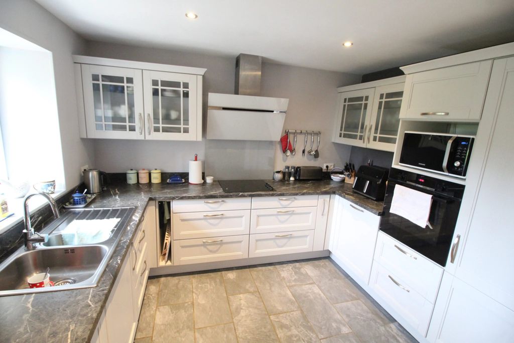 Property photo 3 of 15 14922B0009Aa1c9c5E201E8Bb572d571_3A9388Cf9E_4096-Original