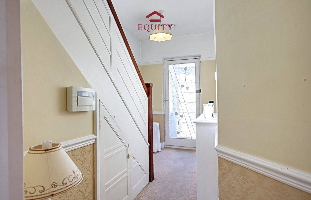 Property photo 3 of 33 Picture No. 27