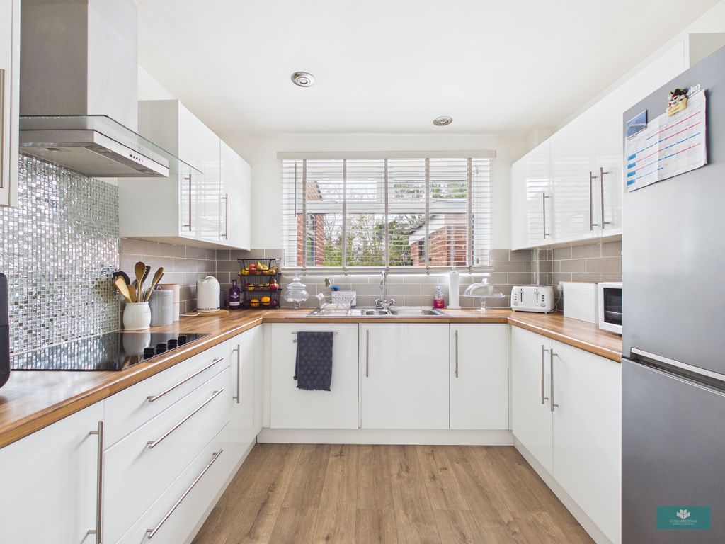 Property photo 3 of 24 Photo 11