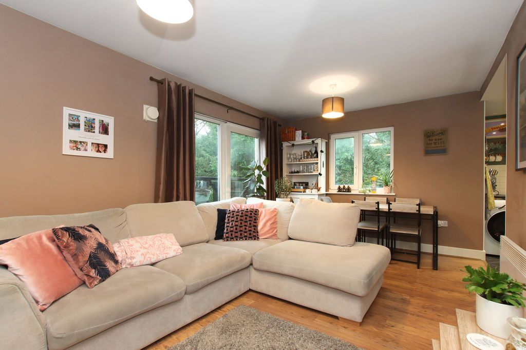 Property photo 2 of 10 Photo 8