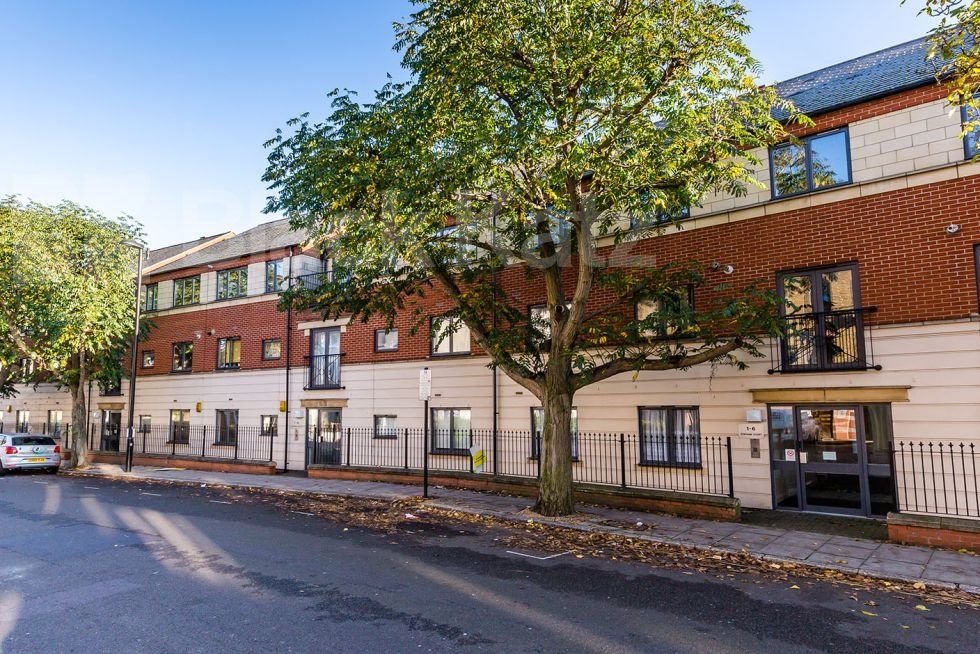 Property photo 1 of 11