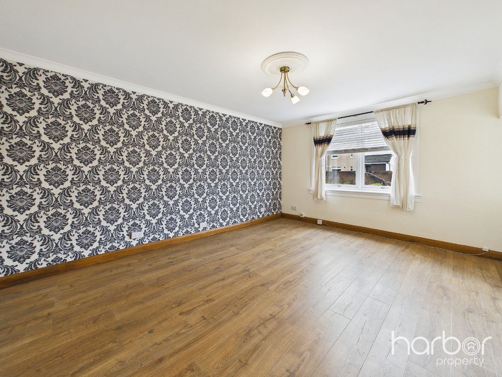 Property photo 3 of 18 5066906