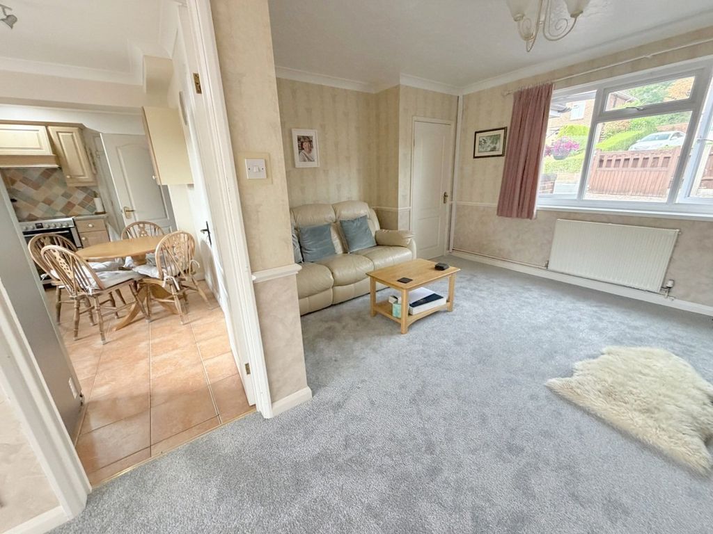 Property photo 2 of 27