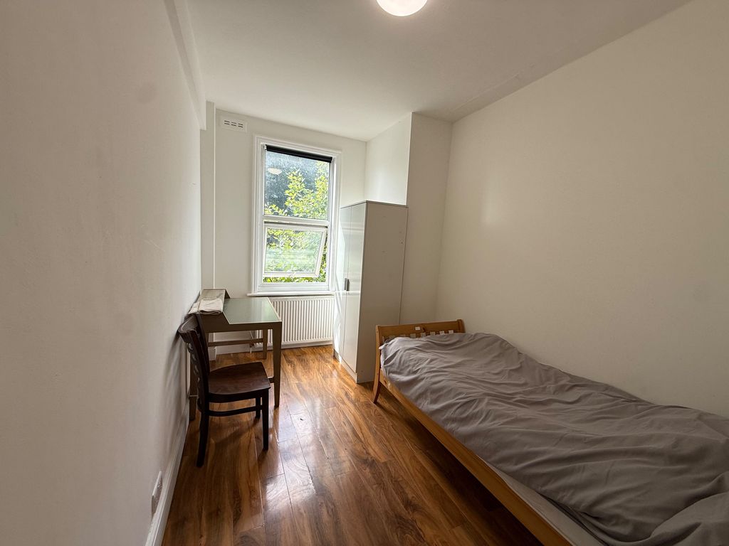 Property photo 1 of 3