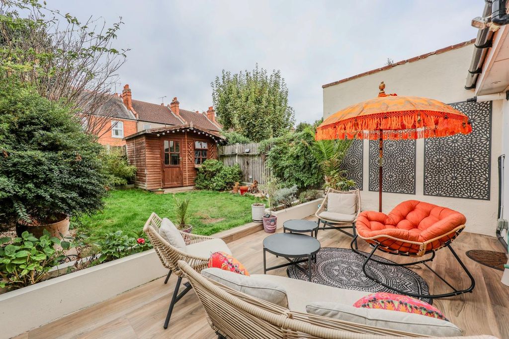 Property photo 3 of 25