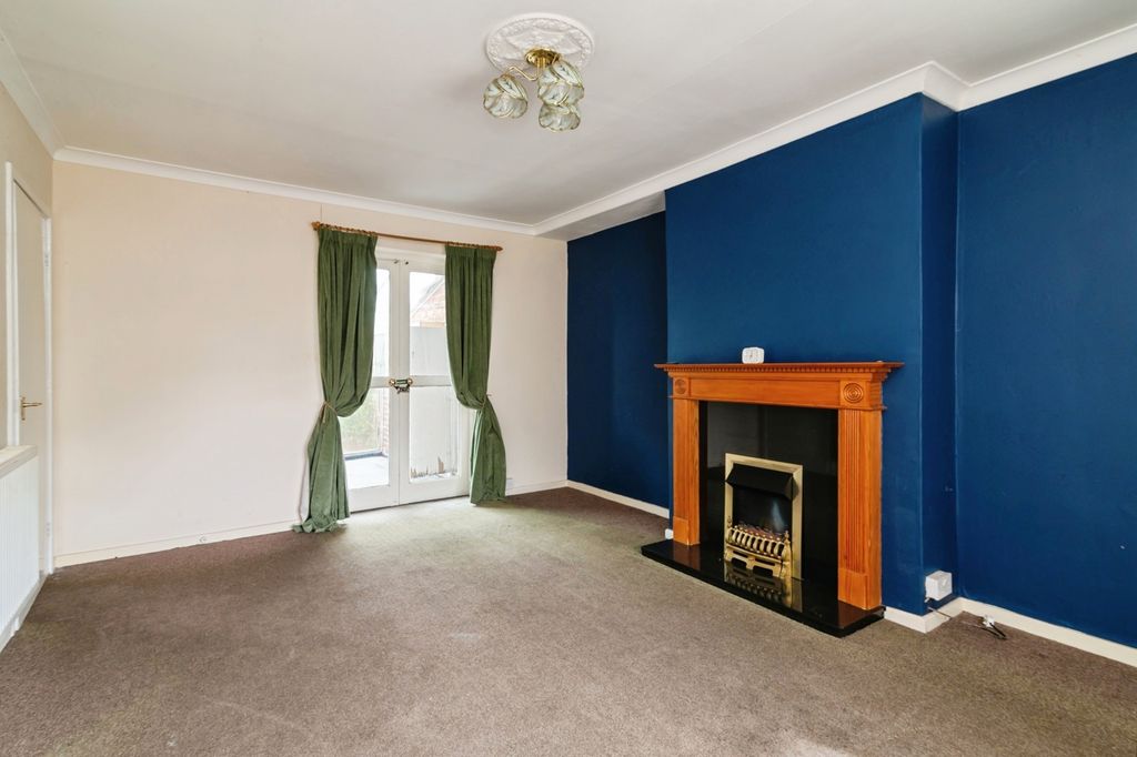 Property photo 3 of 17 Photo