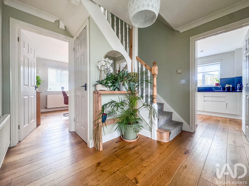 Property photo 2 of 44