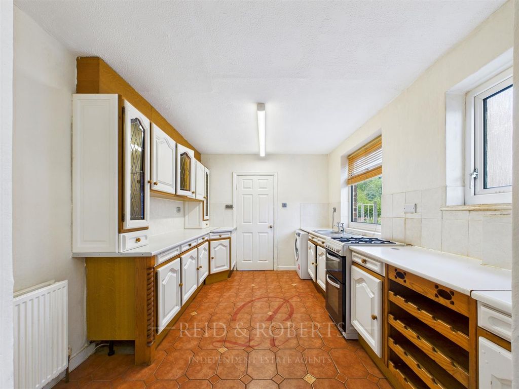 Property photo 3 of 17 Cam05148G0-Pr0064-Still018.Jpg