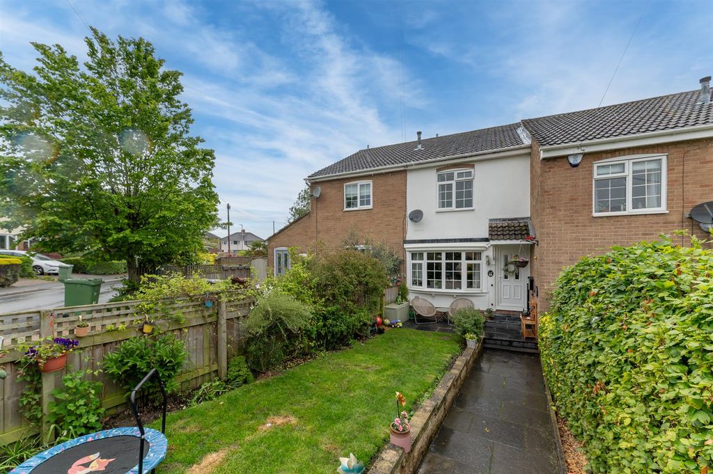 Property photo 1 of 19 Cambridge Drive