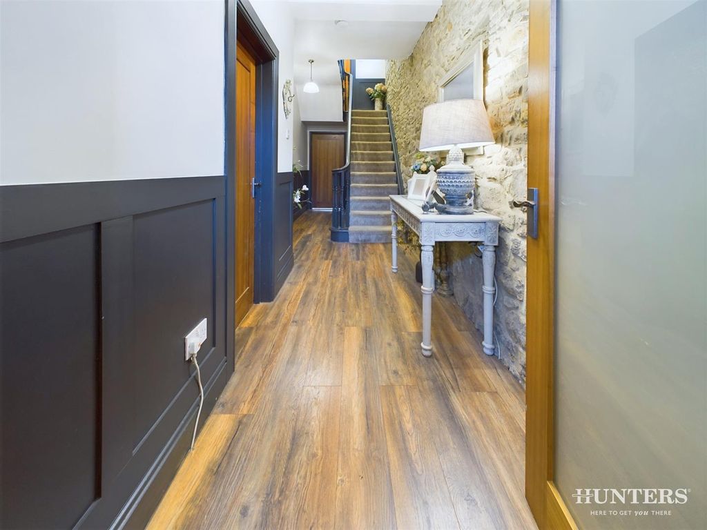 Property photo 3 of 45 Cam03792G0-Pr0155-Still014.Jpg