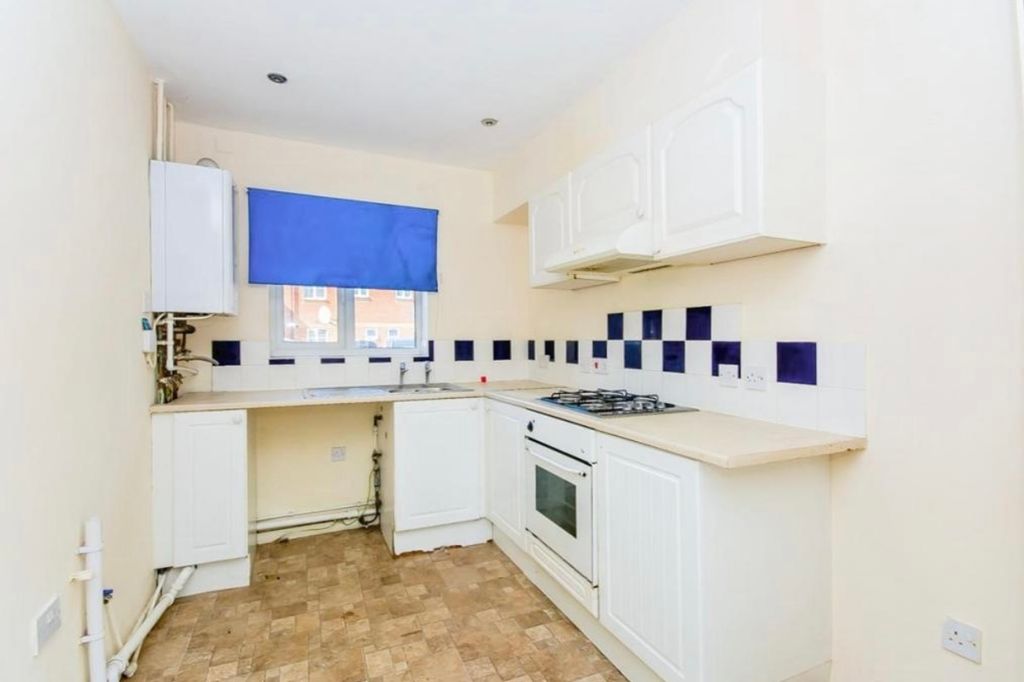 Property photo 2 of 5 Kitchen