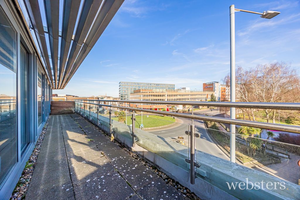 Property photo 3 of 14