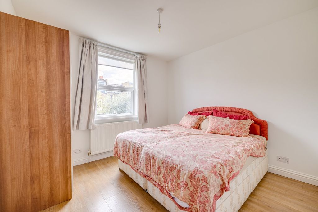 Property photo 3 of 6