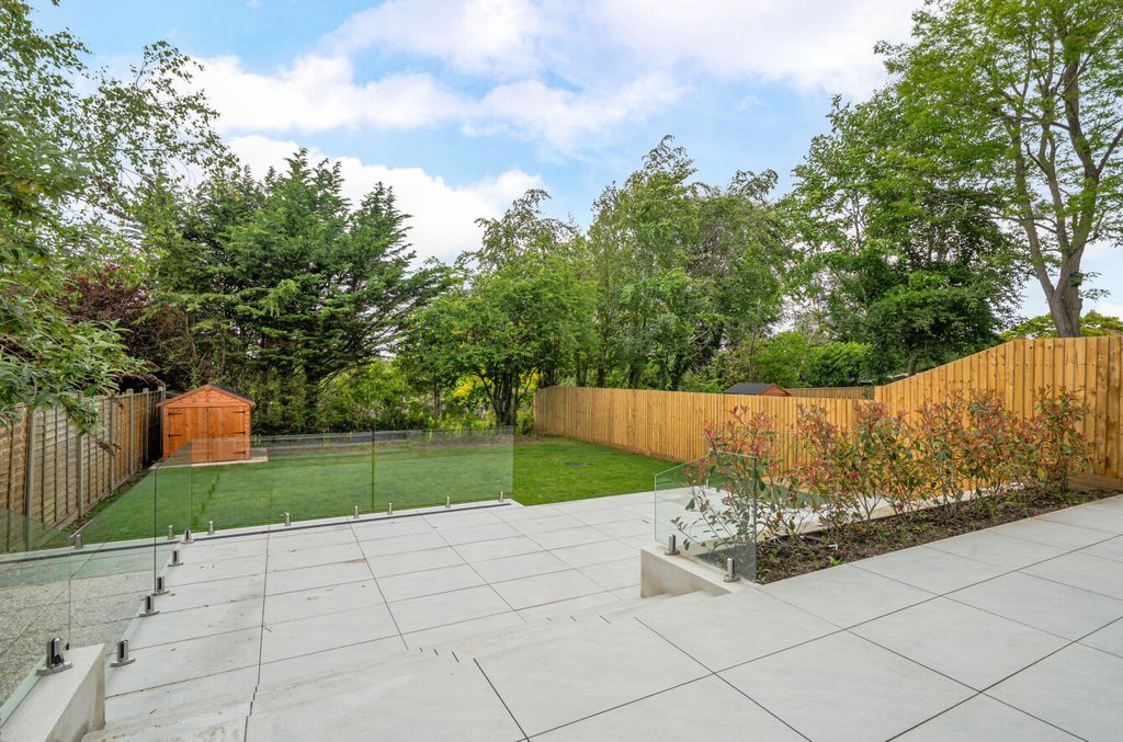Additional image 24 of 5 bed detached house for saleGuildford, Surrey GU1