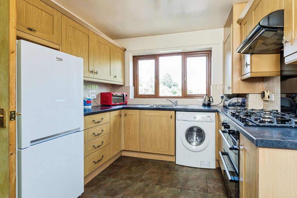 Property photo 2 of 17 Photo