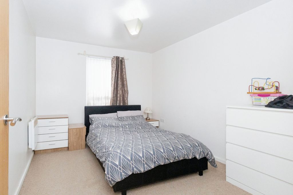 Property photo 2 of 17 Photography