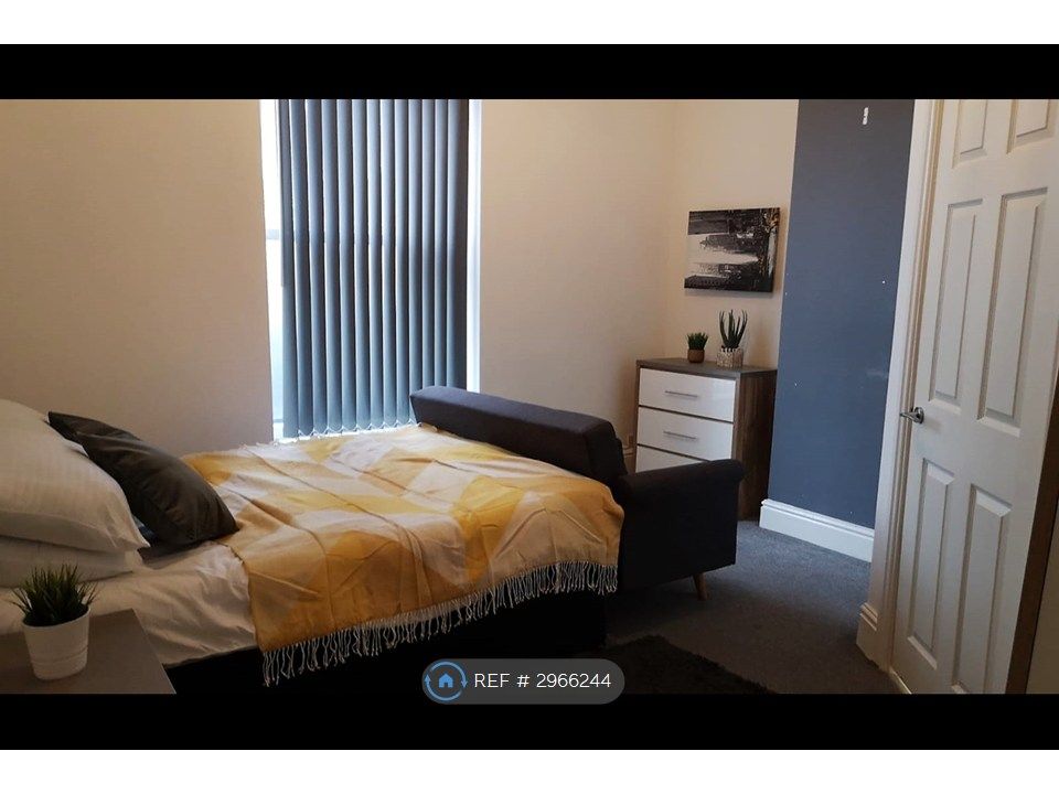 Property photo 1 of 5 Room 1