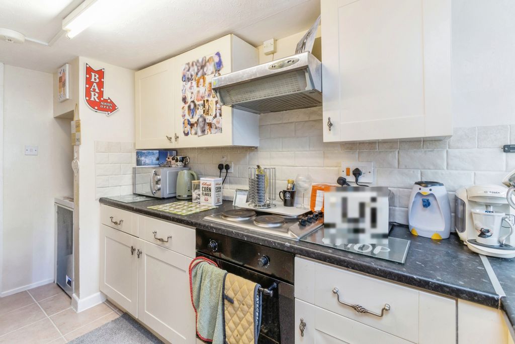 Property photo 3 of 17 Photography