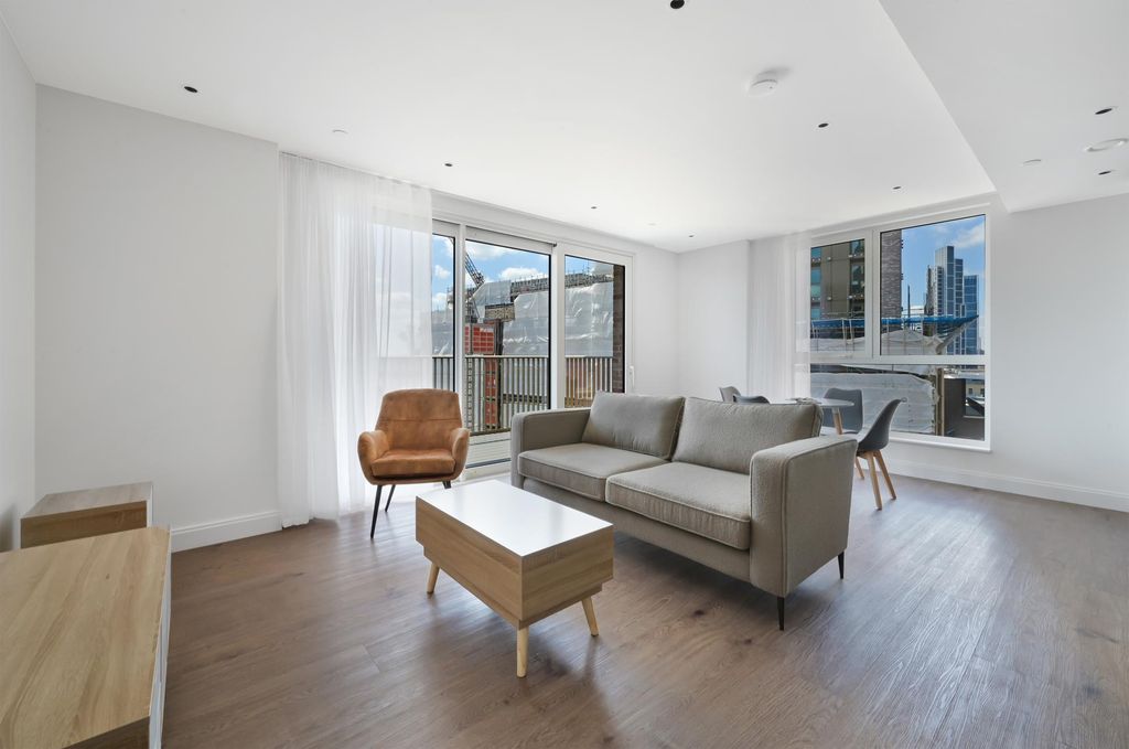 Property photo 1 of 9