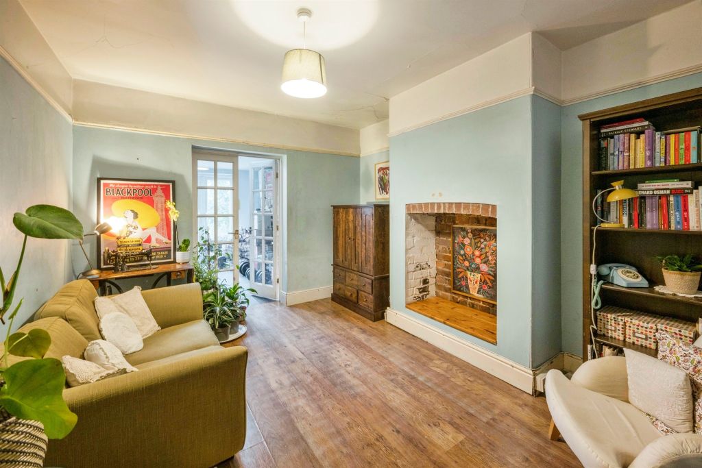 Property photo 3 of 17