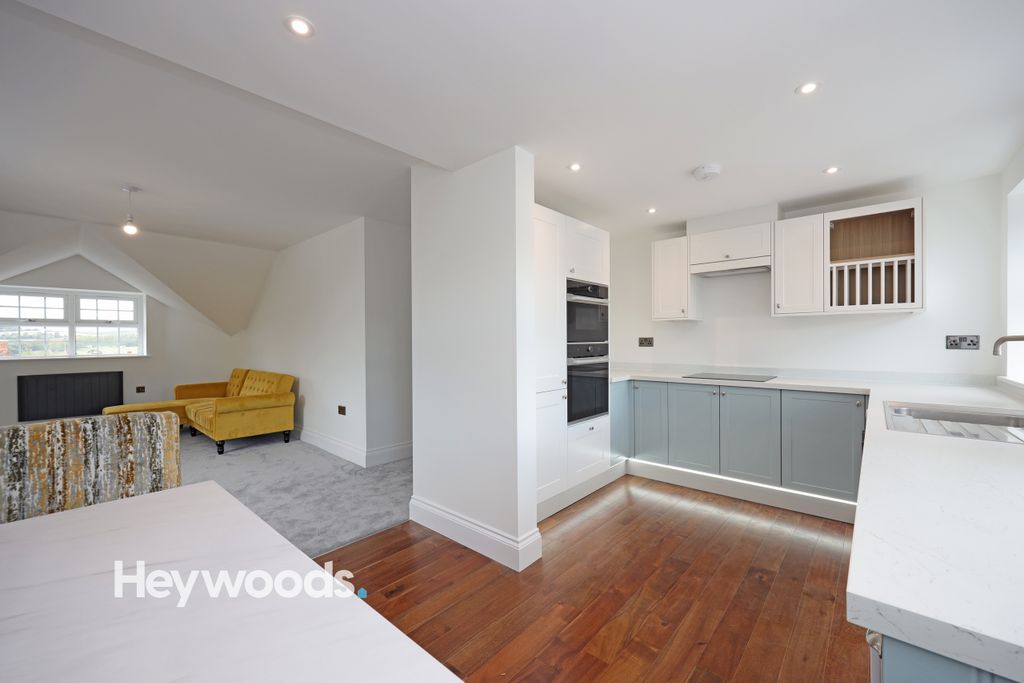 Property photo 3 of 16 0F1A0007