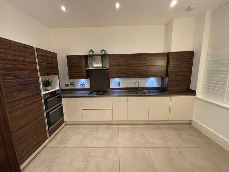 Property photo 2 of 13 Photo 9