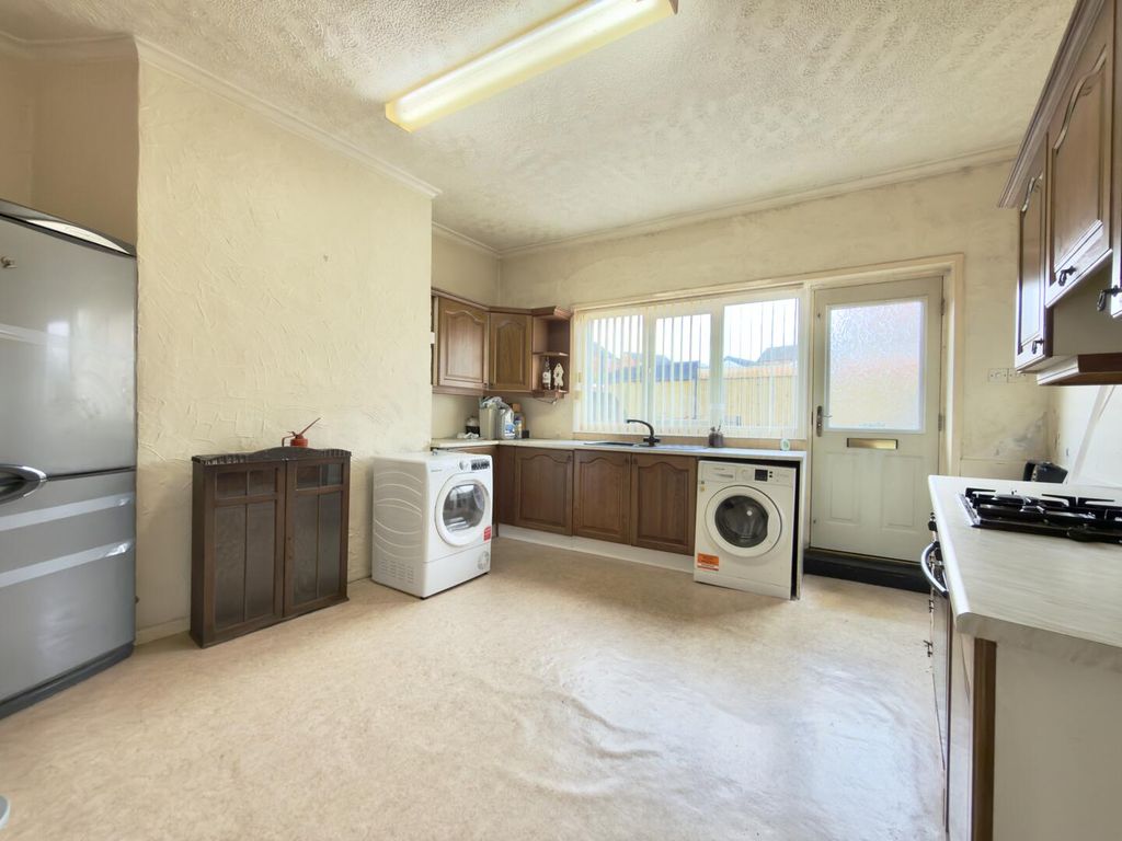 Property photo 2 of 13 Kitchen/Diner