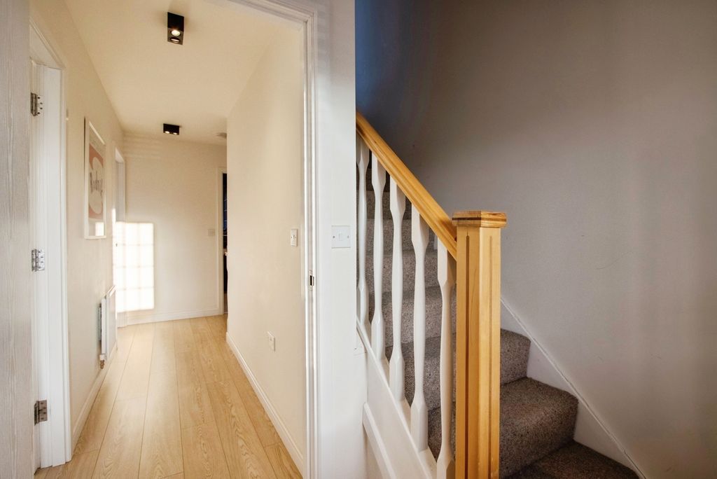 Additional image 17 of 4 bed detached house for saleHeath View, Wakefield, West Yorkshire WF1