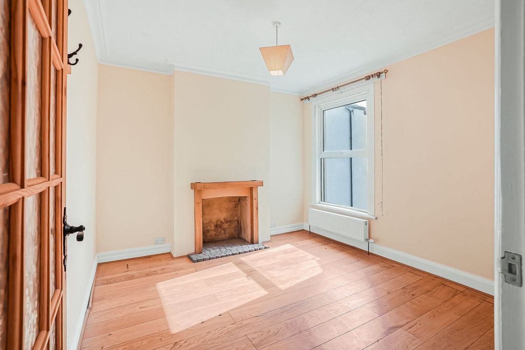 Property photo 3 of 17