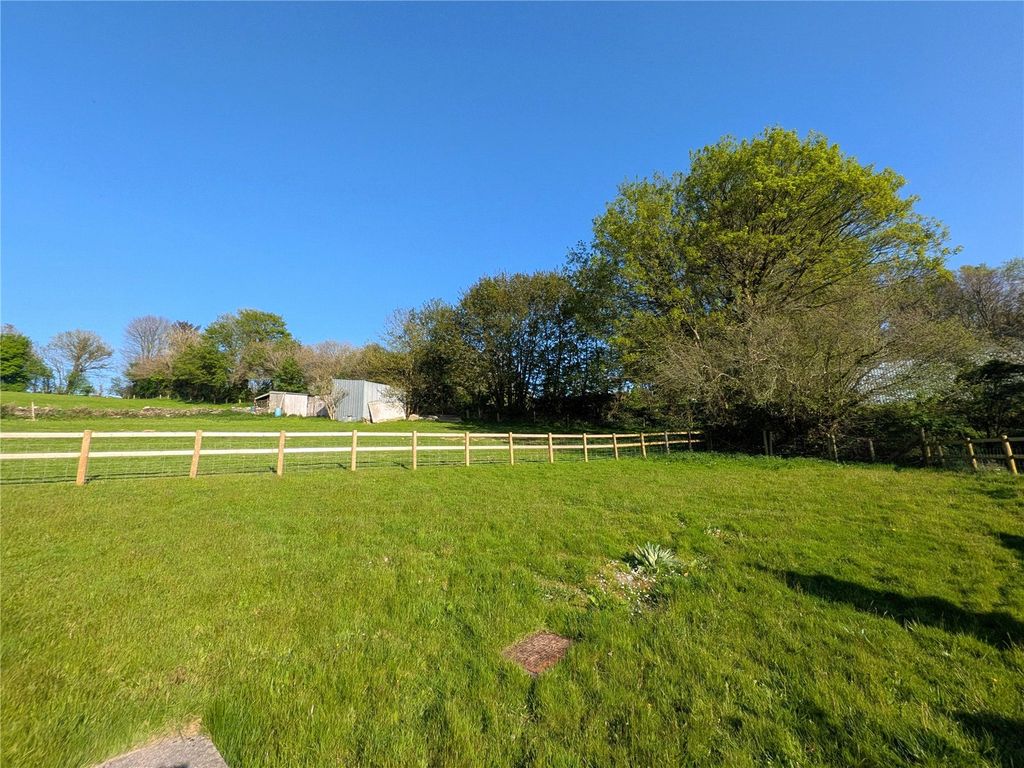 Property photo 3 of 20 Small Paddock