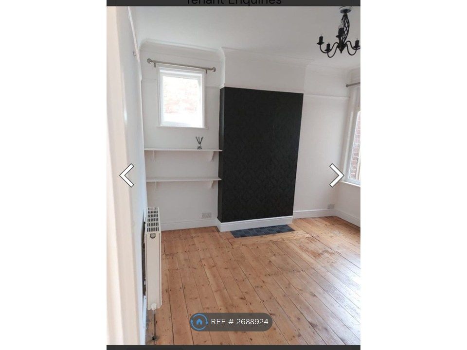 Property photo 3 of 7 Dining Room