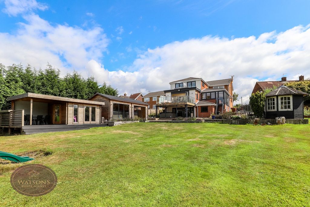 Property photo 1 of 62