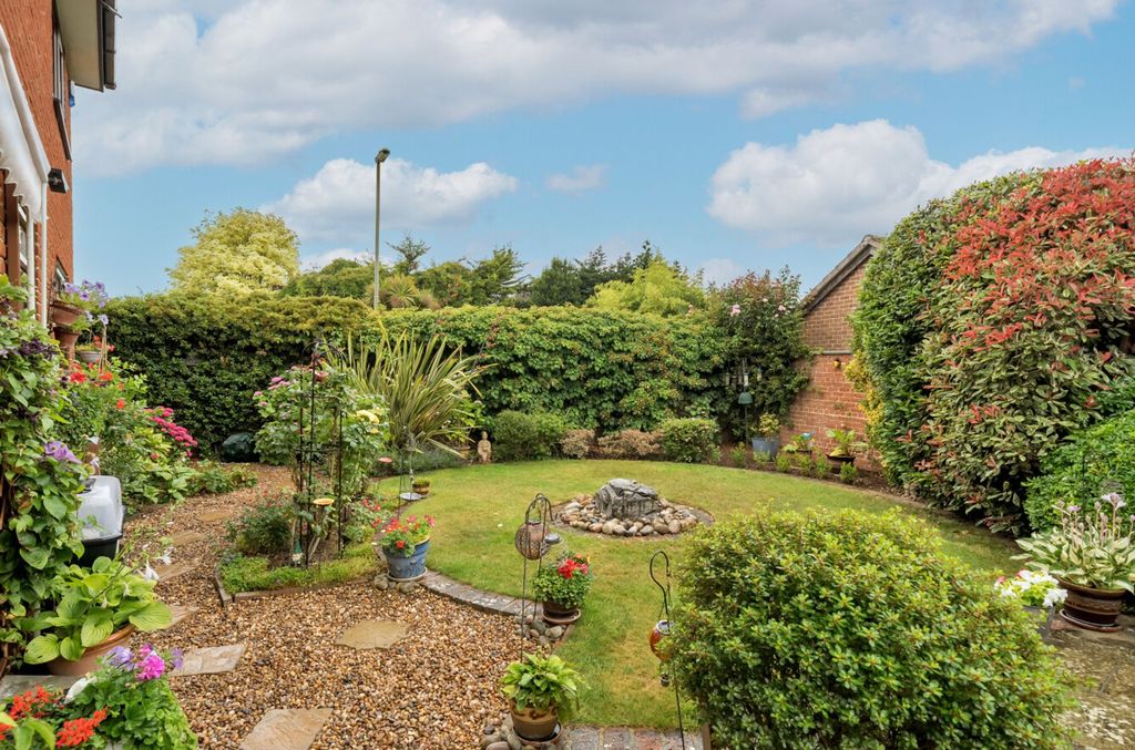 Property photo 1 of 23