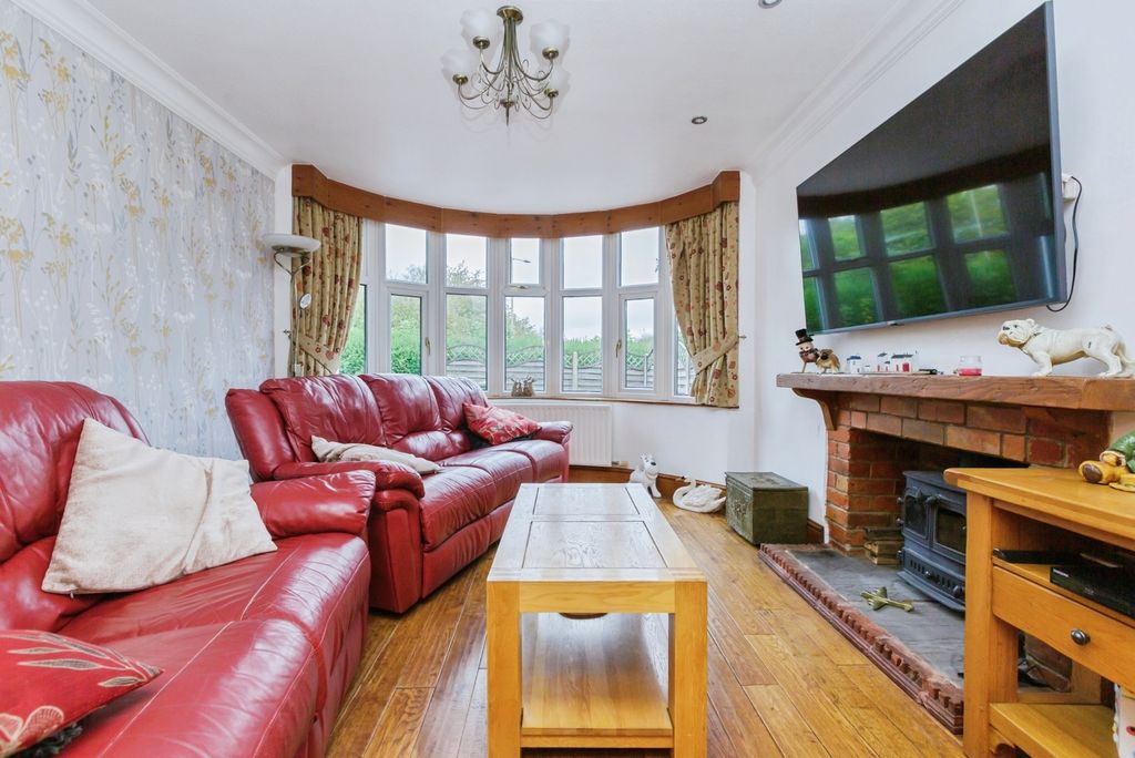 Property photo 2 of 17 Photo