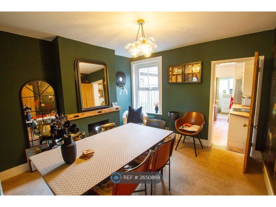 Property photo 1 of 10 Dining Room