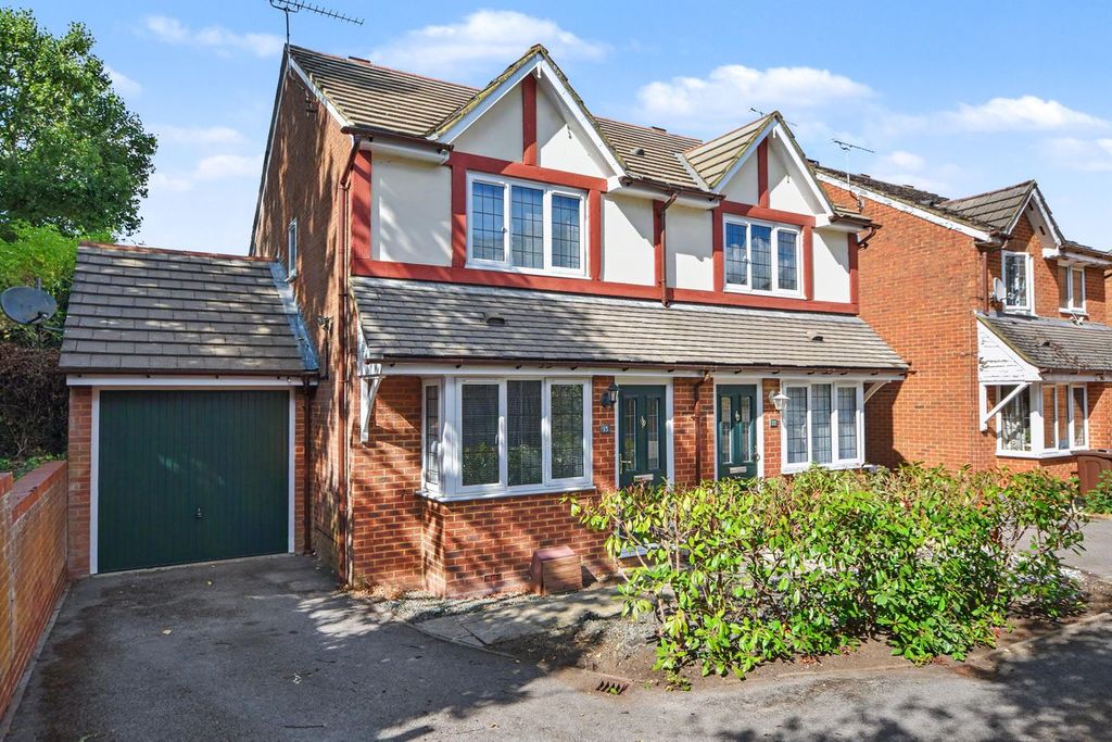 Property photo 1 of 9