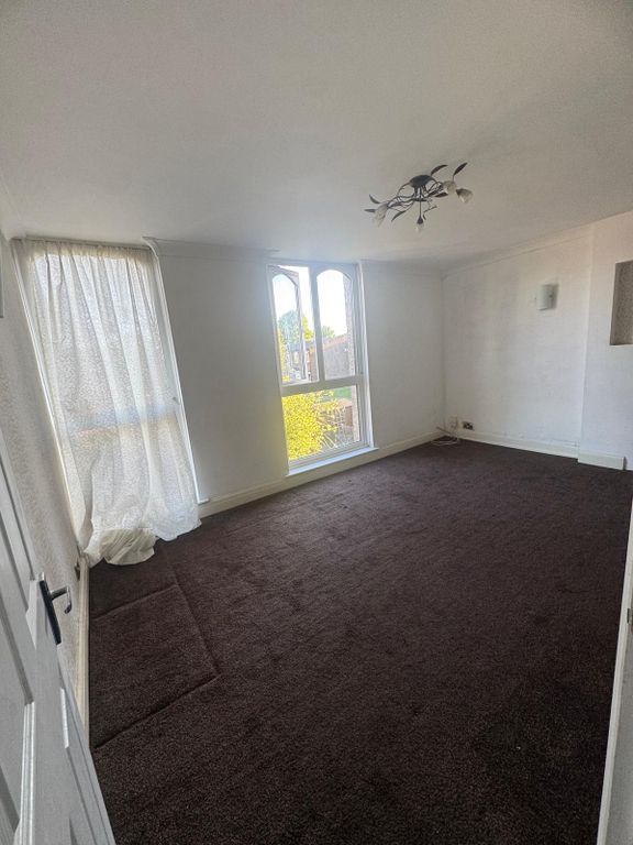 Property photo 3 of 13 Gallery