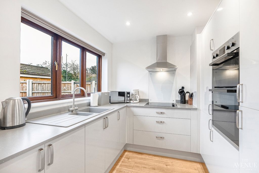 Property photo 2 of 14 4785444