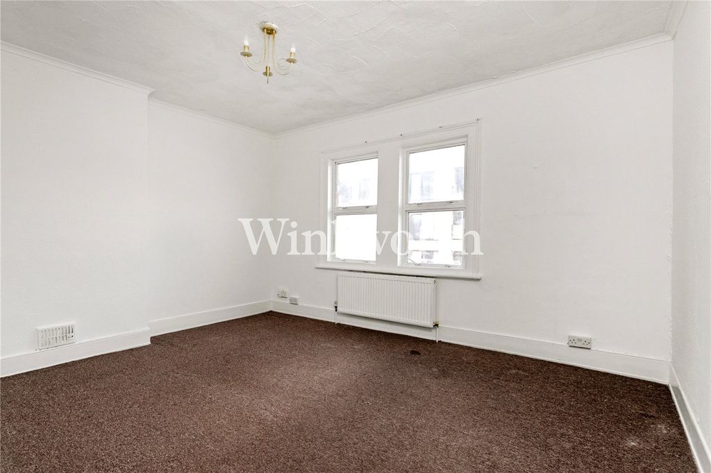 Property photo 2 of 11 Picture No. 08