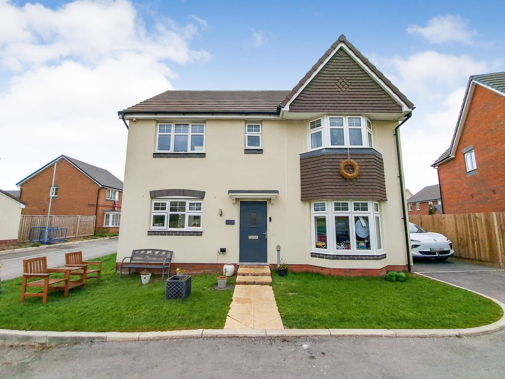 Property photo 1 of 19 Front (Exterior)