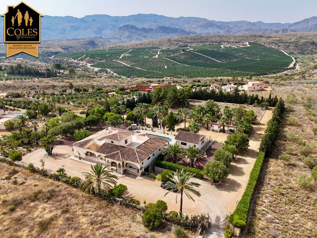 Property photo 3 of 78